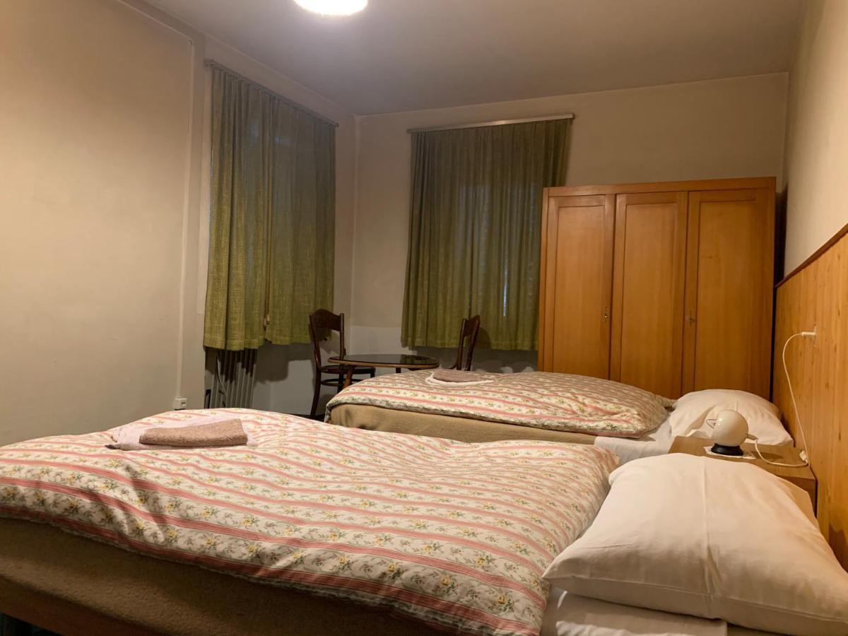 Albergo Calancasca Ristorante Jaipur Grono 외부 사진